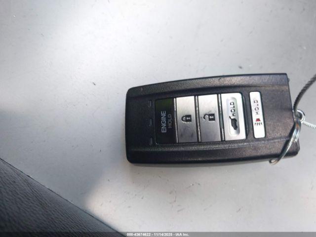 Acura MDX Technology   Entertainment Pkgs Image 13