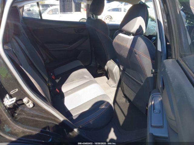 Subaru Crosstrek 2.0i Premium Image 5