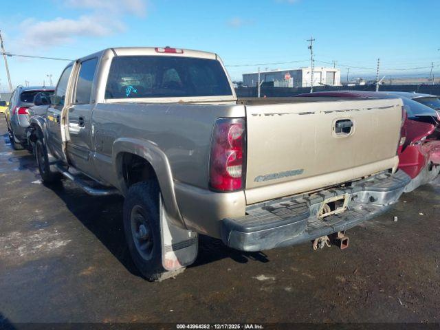 Chevrolet Silverado 2500 Ls Image 2