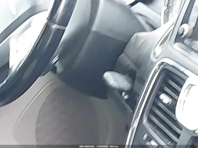 Chrysler Town & Country Touring-l Image 3