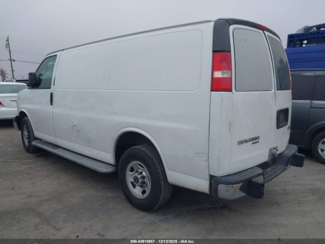 GMC Savana Work Van Image 13