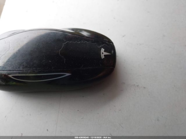 Tesla Model S Image 2