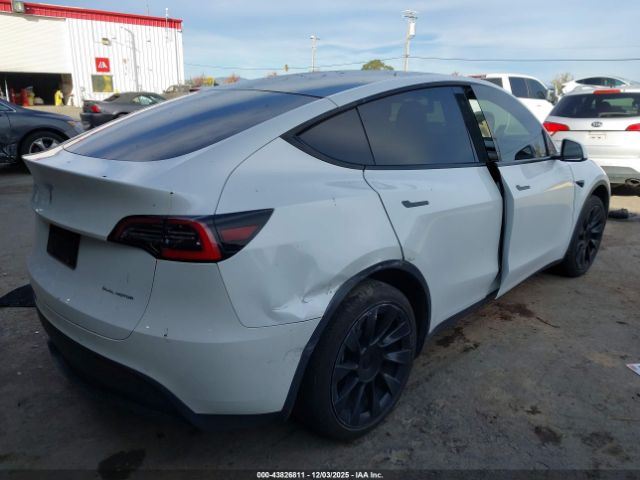 Tesla Model Y Long Range Dual Motor All-wheel Drive Image 10