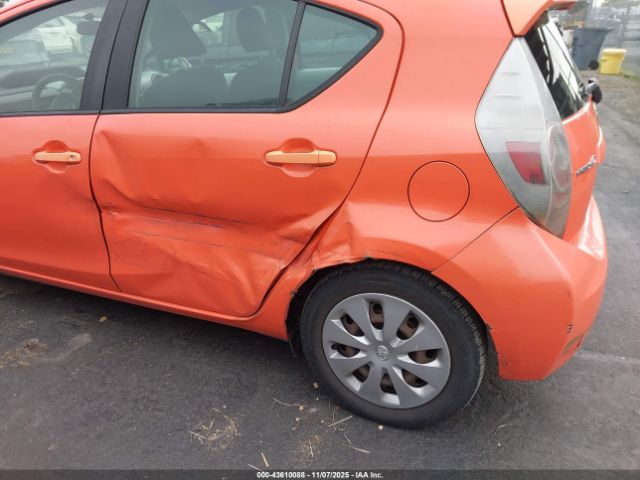 Toyota Prius c Two Image 6