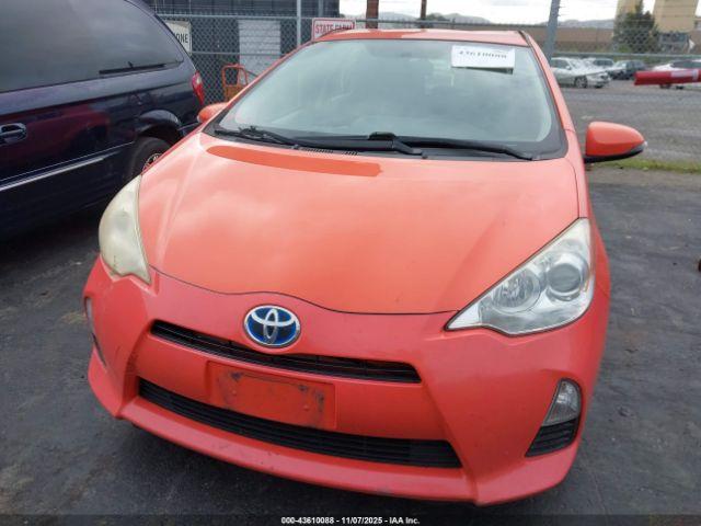 Toyota Prius c Two Image 7