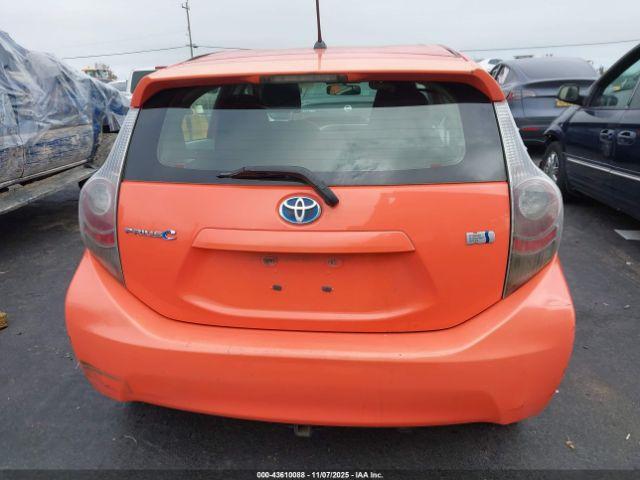 Toyota Prius c Two Image 15
