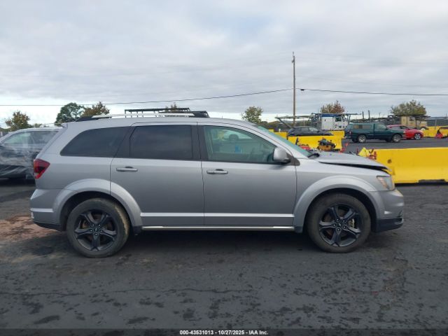 Dodge Journey Crossroad Image 15
