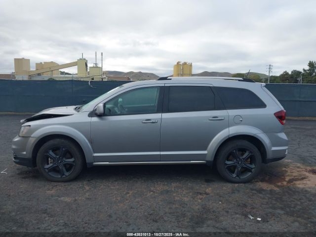 Dodge Journey Crossroad Image 12