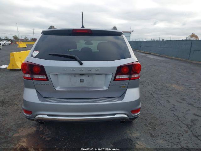 Dodge Journey Crossroad Image 17