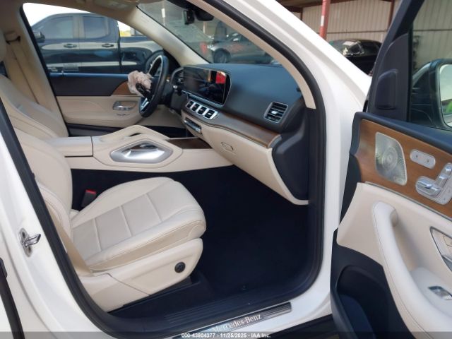 Mercedes-Benz GLE 4matic Image 4