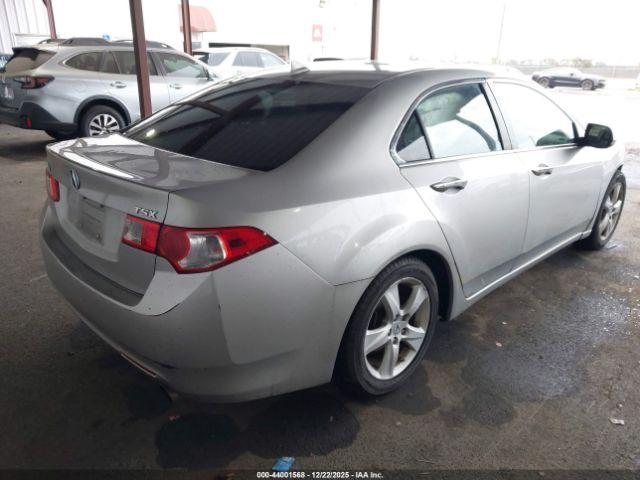 Acura TSX 2.4 Image 2