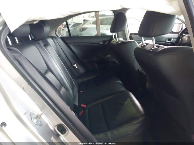 Acura TSX 2.4 Image 12