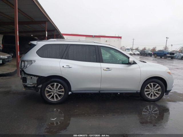 Nissan Pathfinder Image 10