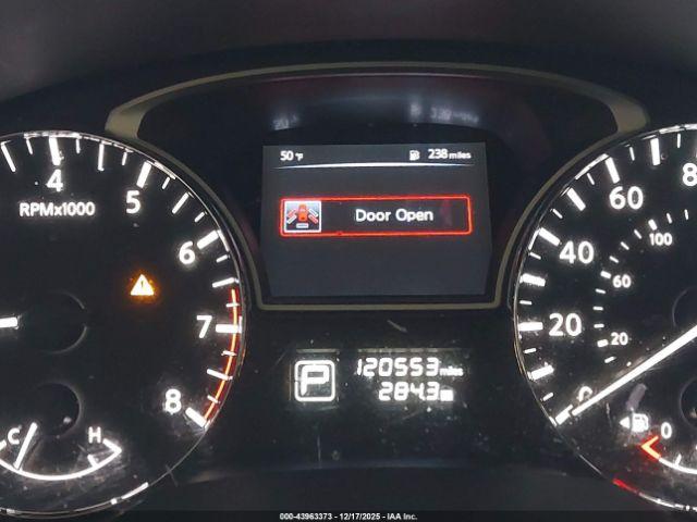 Nissan Pathfinder Image 11