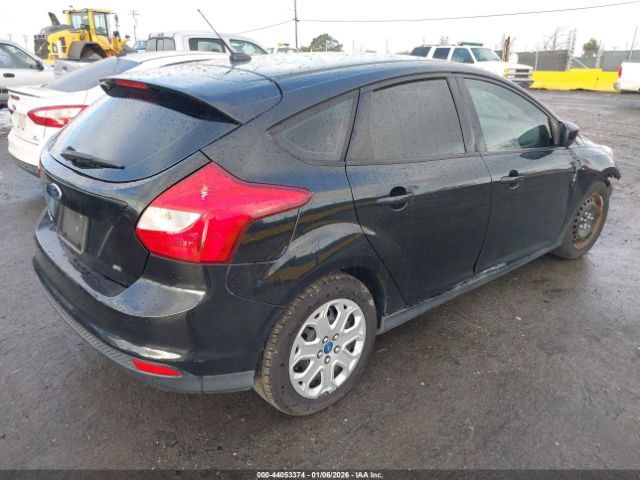 Ford Focus Se Image 11