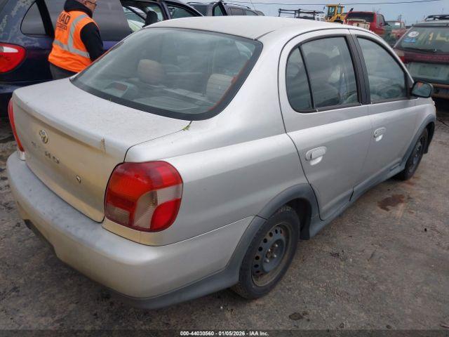 Toyota ECHO Image 10