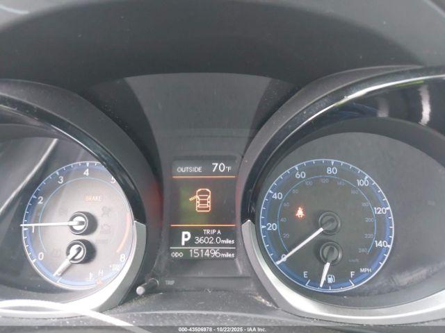 Toyota Corolla S Image 16