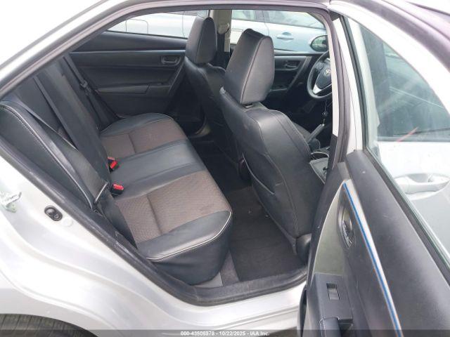 Toyota Corolla S Image 8