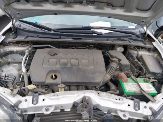 Toyota Corolla S Image 13