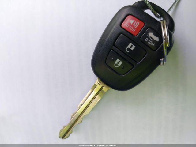 Toyota Corolla S Image 3