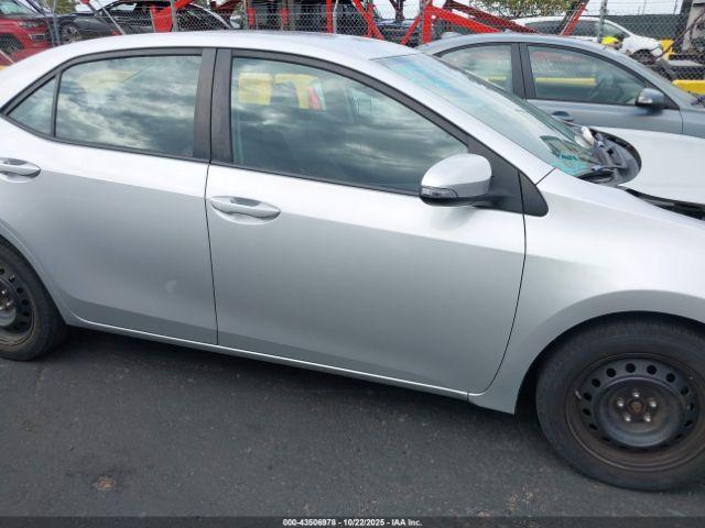 Toyota Corolla S Image 6