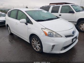  Salvage Toyota Prius v