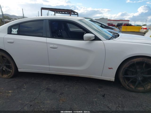 Dodge Charger Se Image 3