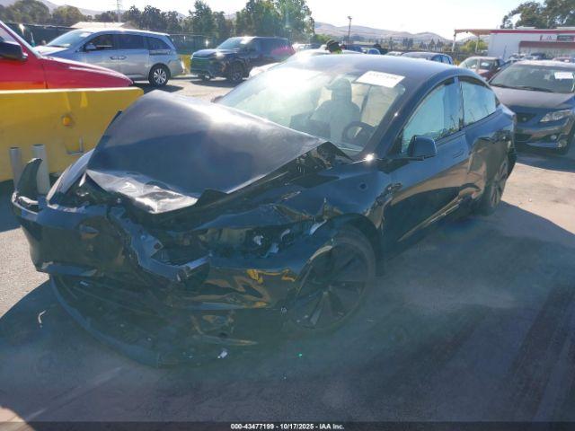 Tesla Model 3 Long Range All-wheel Drive Image 2