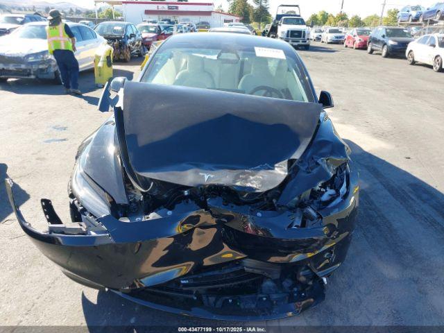 Tesla Model 3 Long Range All-wheel Drive Image 9