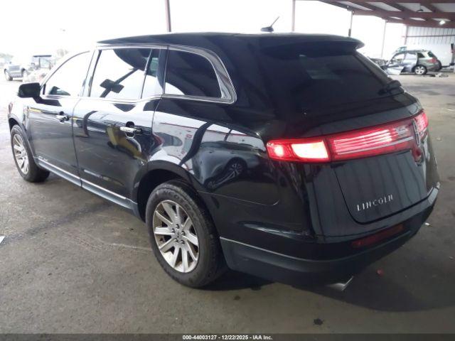 Lincoln MKT Livery Image 9