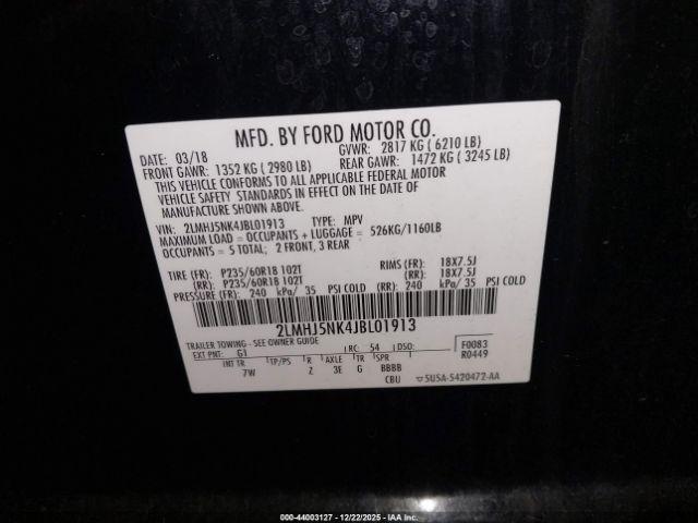 Lincoln MKT Livery Image 12