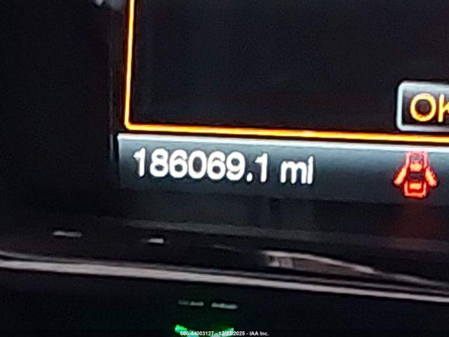 Lincoln MKT Livery Image 7