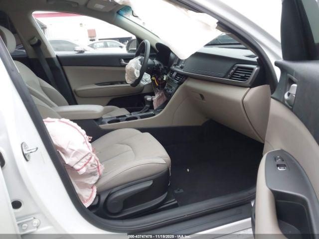 Kia Optima Lx Image 6