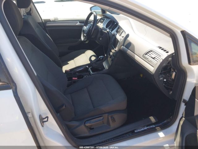 Volkswagen Golf Image 7