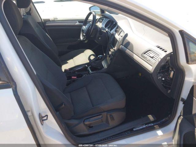 Volkswagen Golf Image 7