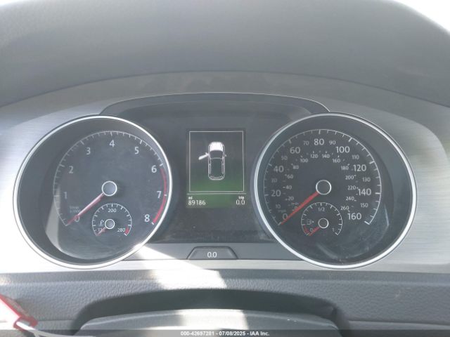 Volkswagen Golf Image 12