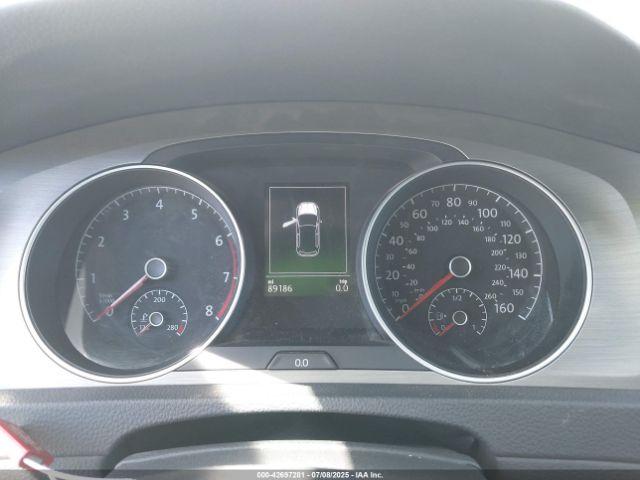 Volkswagen Golf Image 12