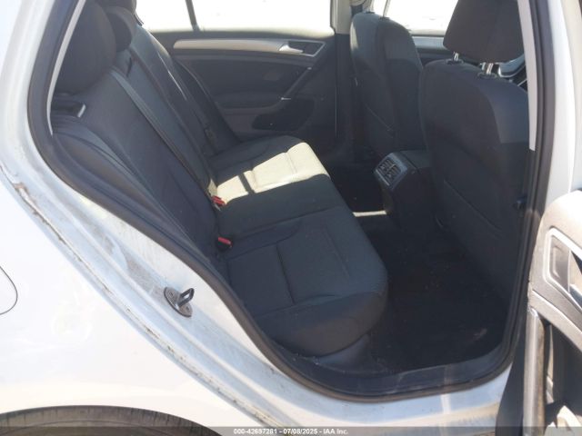 Volkswagen Golf Image 3