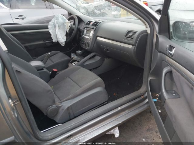 Volkswagen Rabbit S Image 8