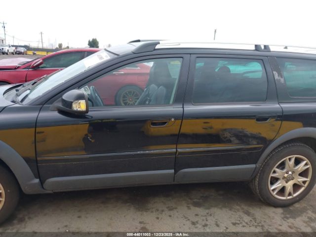 Volvo XC70 2.5t Image 16