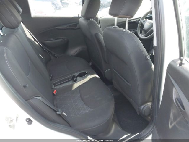 Chevrolet Spark 1lt Cvt Image 9