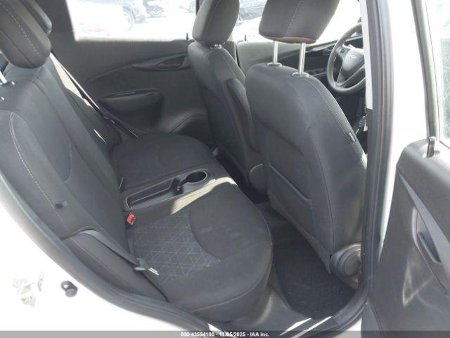 Chevrolet Spark 1lt Cvt Image 9