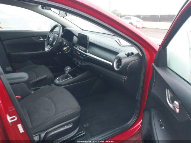 Kia Forte Lxs Image 14