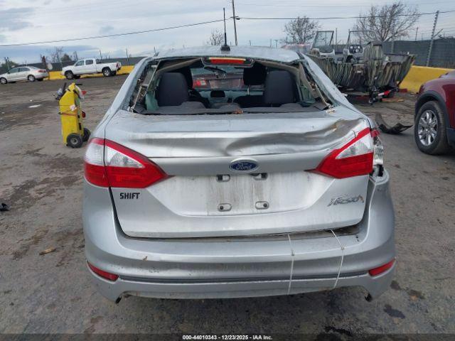 Ford Fiesta S Image 12