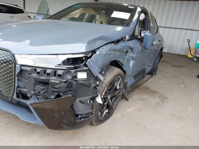 BMW iX Xdrive50 Image 5