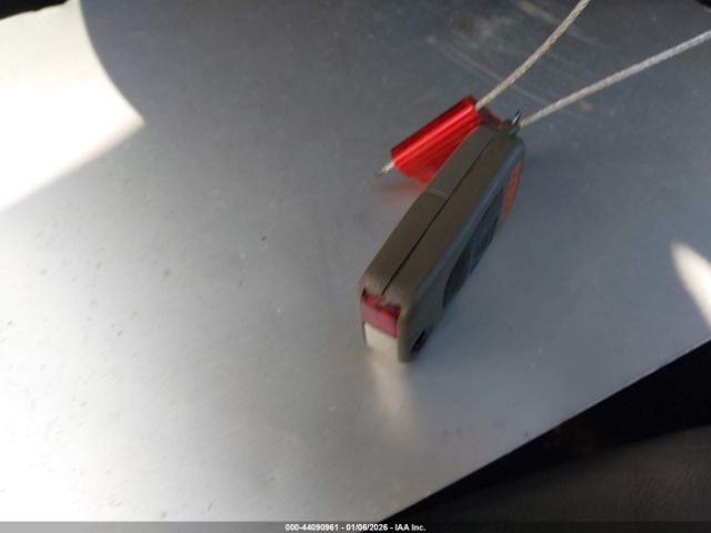 Chrysler Crossfire Image 2