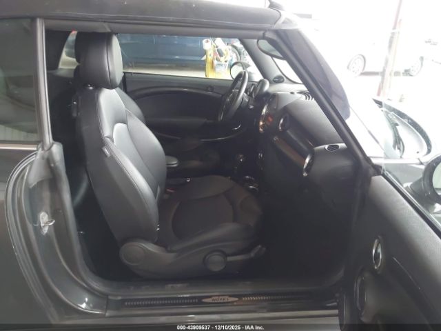 MINI Convertible Cooper S Image 7