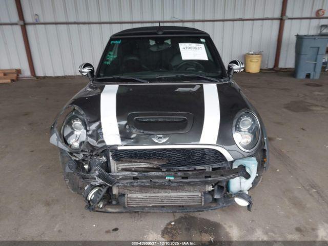 MINI Convertible Cooper S Image 12