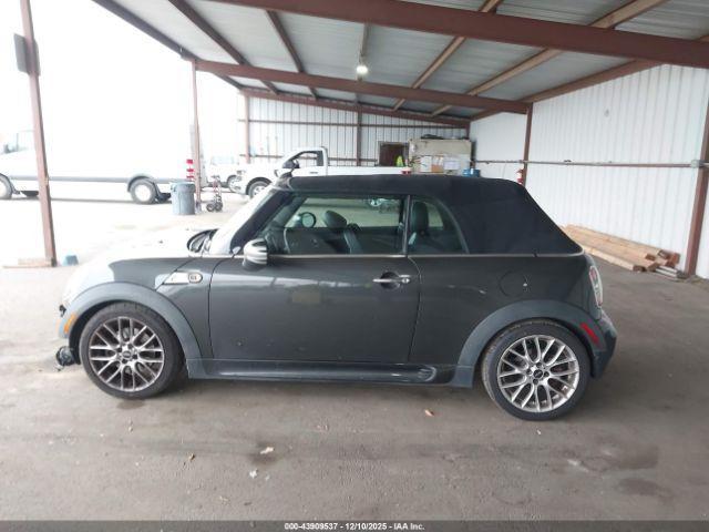 MINI Convertible Cooper S Image 13