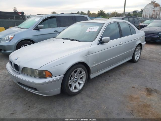 BMW 5 Series Image 4